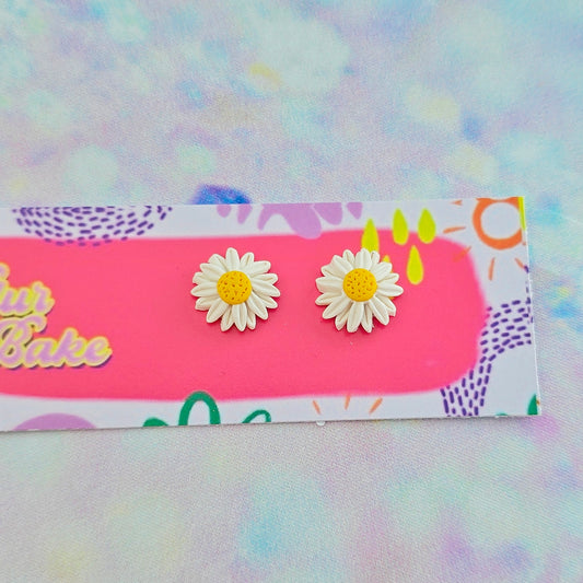 *DISCONTINUED* Daisy Studs