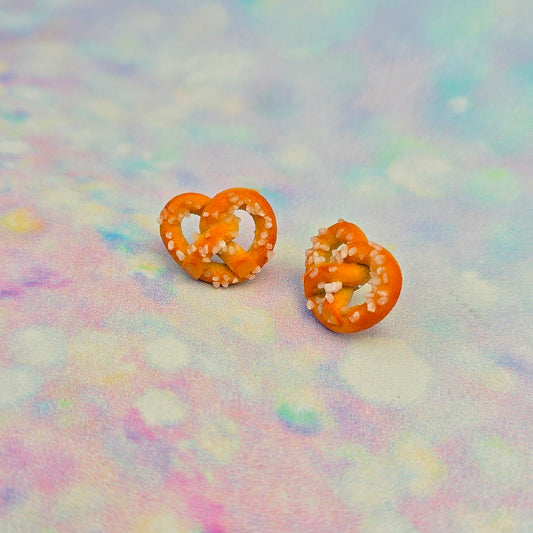 Pretzel Studs