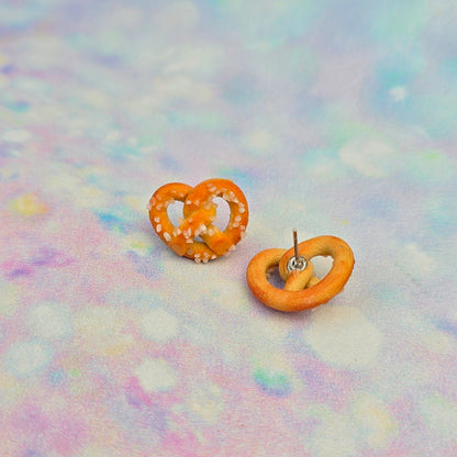 Pretzel Studs