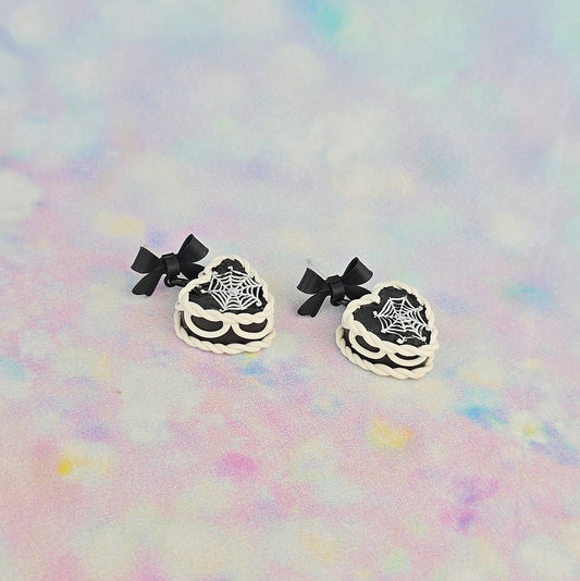 Black and White Spider Web Retro Cake Dangles