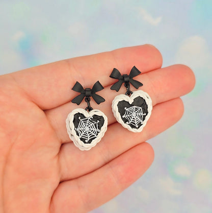 Black and White Spider Web Retro Cake Dangles