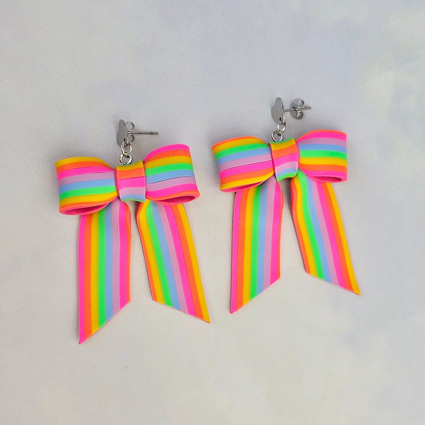Club Tropicana Large Bow Dangles