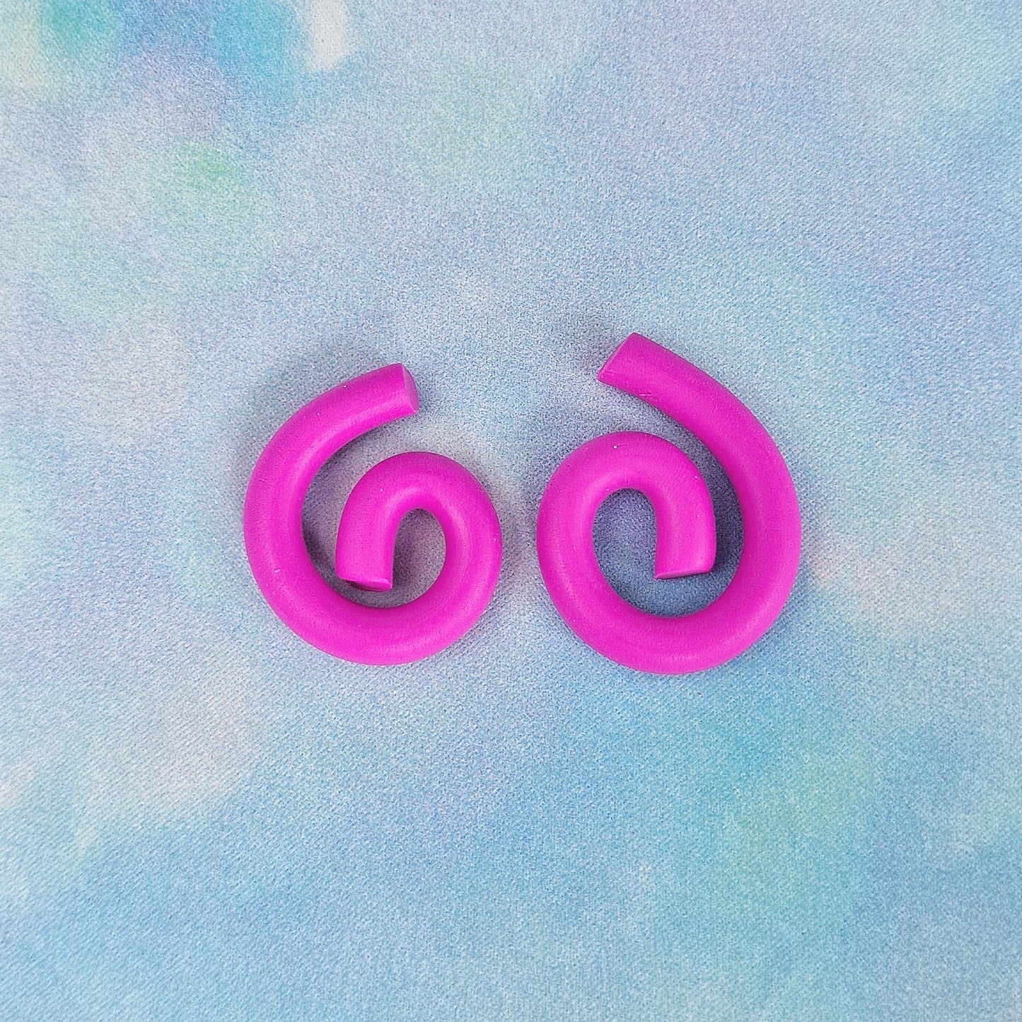 Swirl Studs