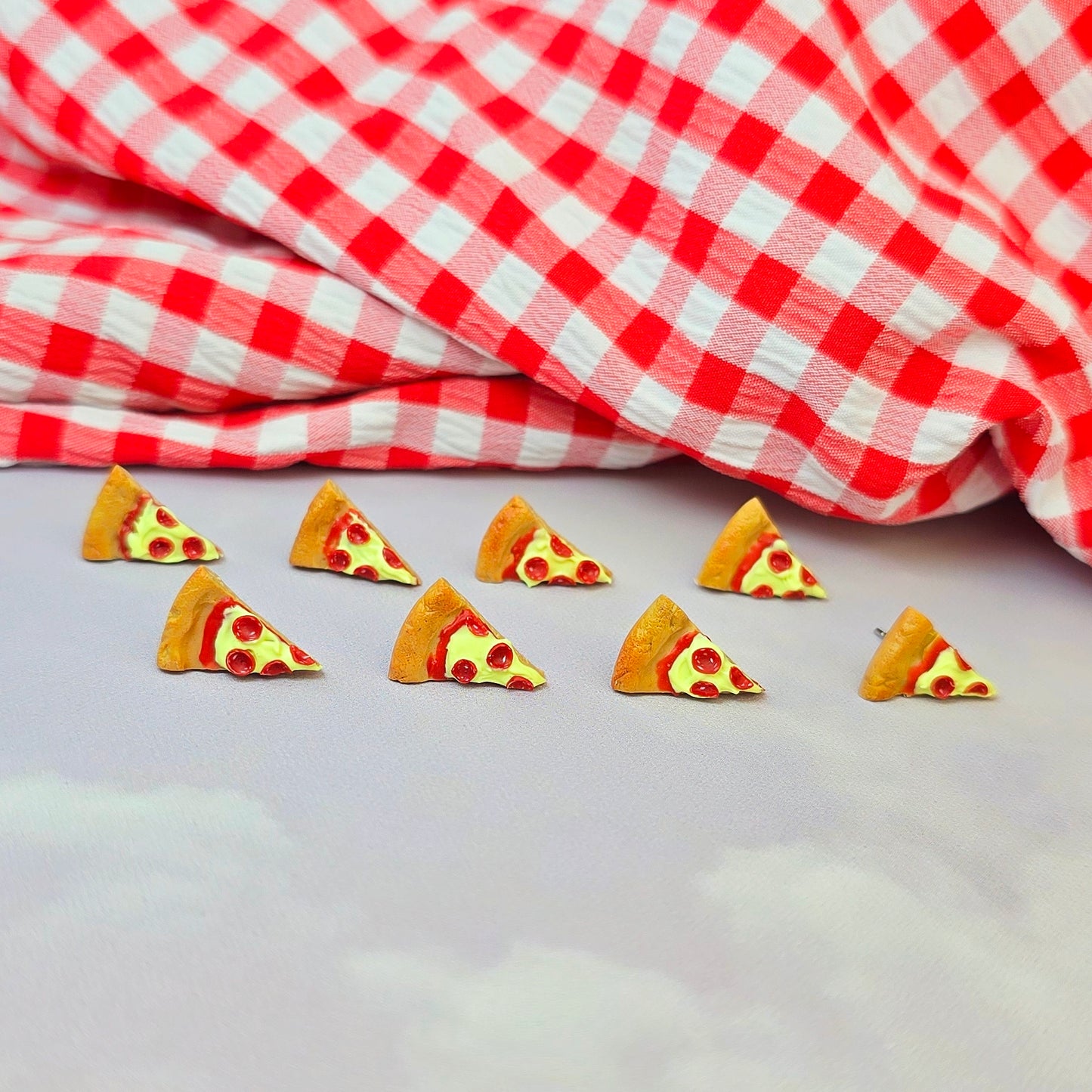 Pizza Studs